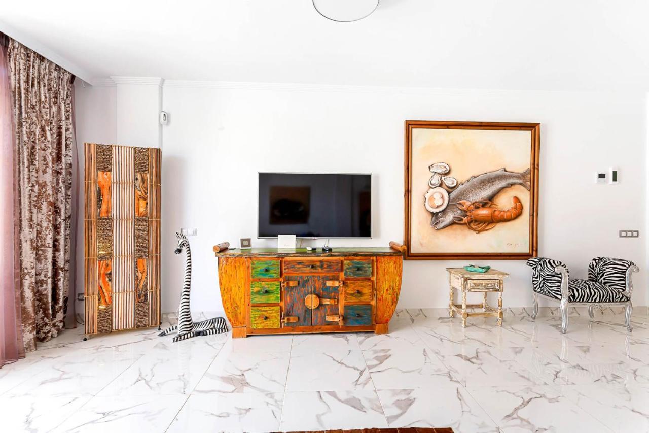 Ribera Del Puerto - Luxe Apartement With Great Terrace And Sea View بويرتو دي موغان المظهر الخارجي الصورة